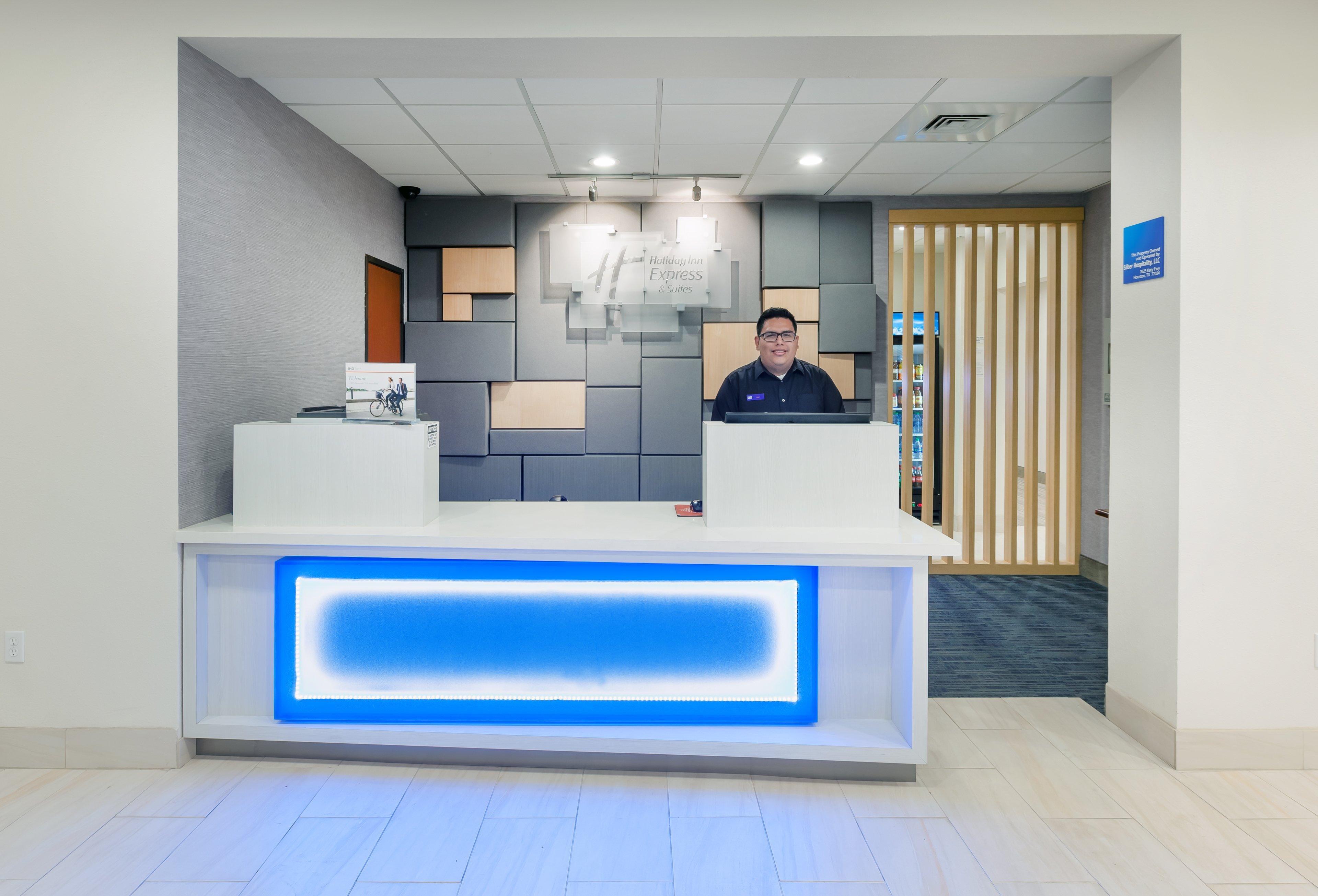 Express & - Memorial Park Area By Ihg