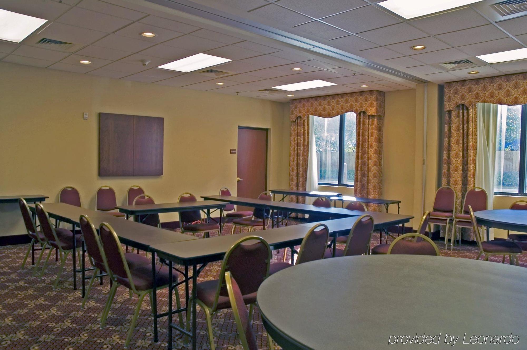 Express & - Memorial Park Area By Ihg Houston