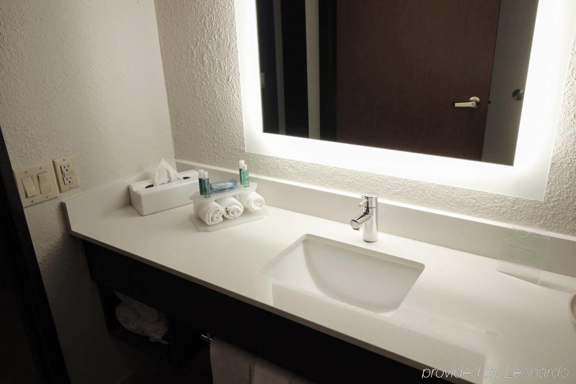 Hotel Express & - Memorial Park Area By Ihg Houston