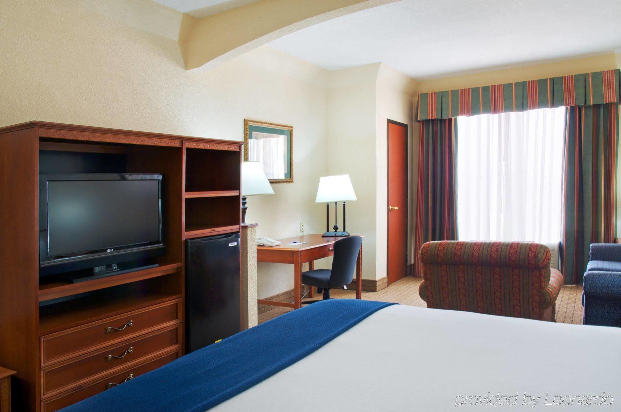 Express & - Memorial Park Area By Ihg Houston