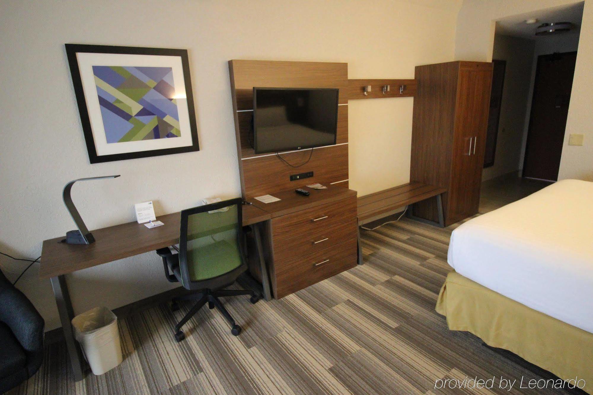 Express & - Memorial Park Area By Ihg Hotel Houston
