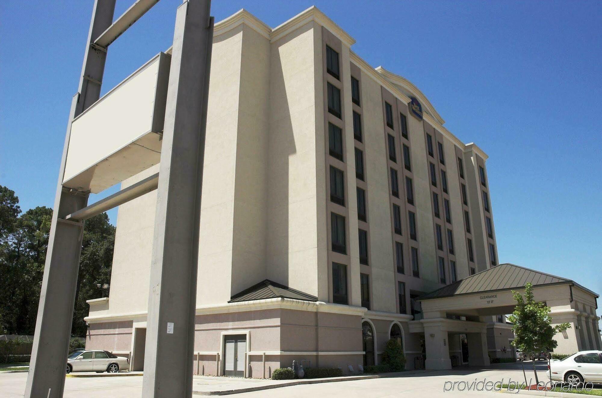 Express & - Memorial Park Area By Ihg Hotel 3*