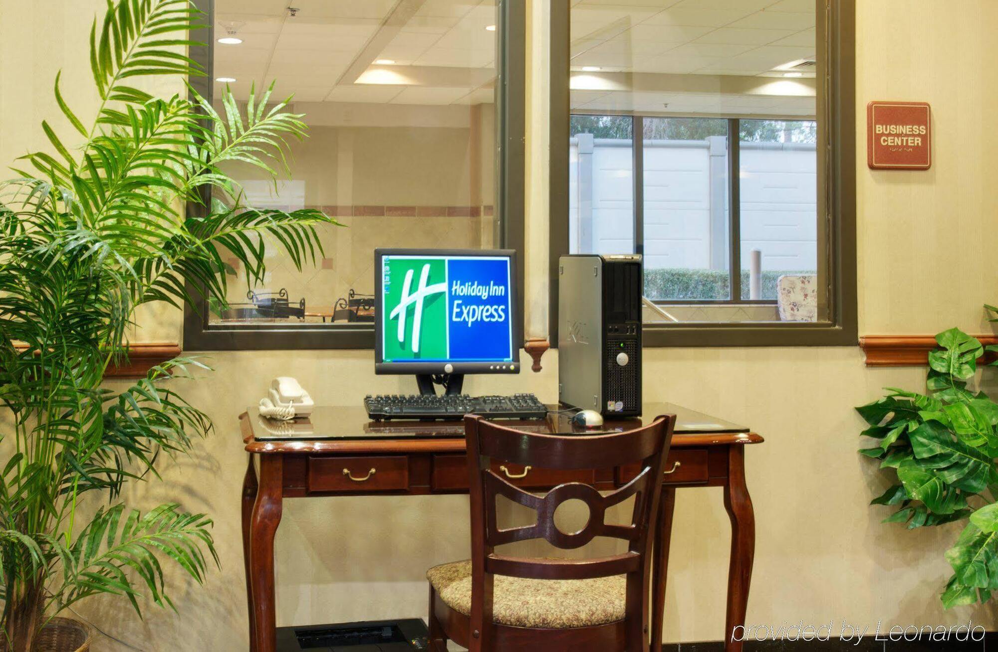 Express & - Memorial Park Area By Ihg 3*